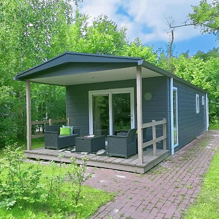 4P Chalet Tolve Met 4 Fietsen Vlakbij Natuurgebieden Drents Friese Wold, Fochteloerveen En Gevangenisdorp Veenhuizen Oosterwolde  Exteriör bild